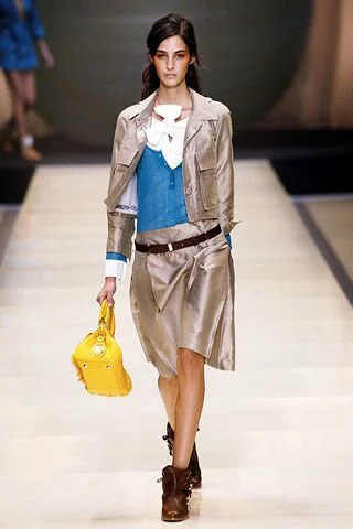 Look 16